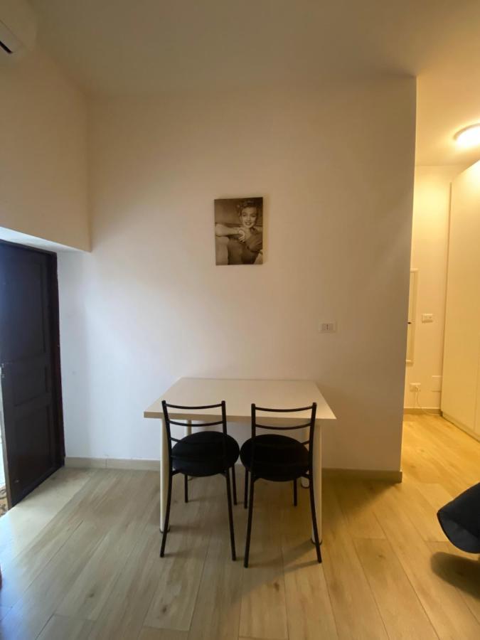 Mini Loft - Bari Centro - A Due Passi Dal Mare Apartment Luaran gambar