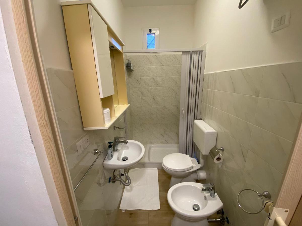 Mini Loft - Bari Centro - A Due Passi Dal Mare Apartment Luaran gambar
