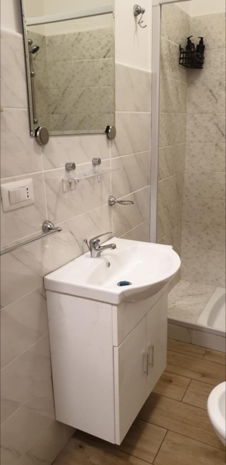 Mini Loft - Bari Centro - A Due Passi Dal Mare Apartment Luaran gambar